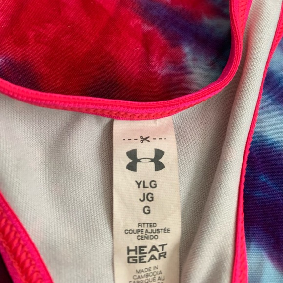 Girls Nike Tee and Under Armour Sports Bra - Picture 5 of 5